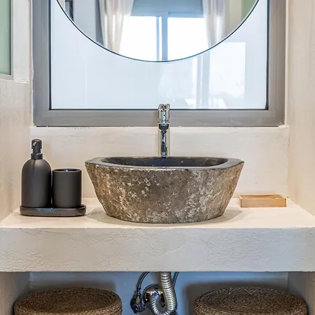 Διαμέρισμα Yvis Boutique House *