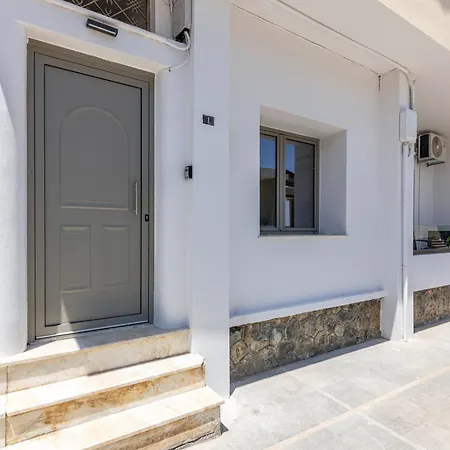 Yvis Boutique House
